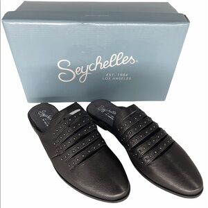 SEYCHELLES NWB Undivided Studded Black and Silver Mules Shoes Size 8